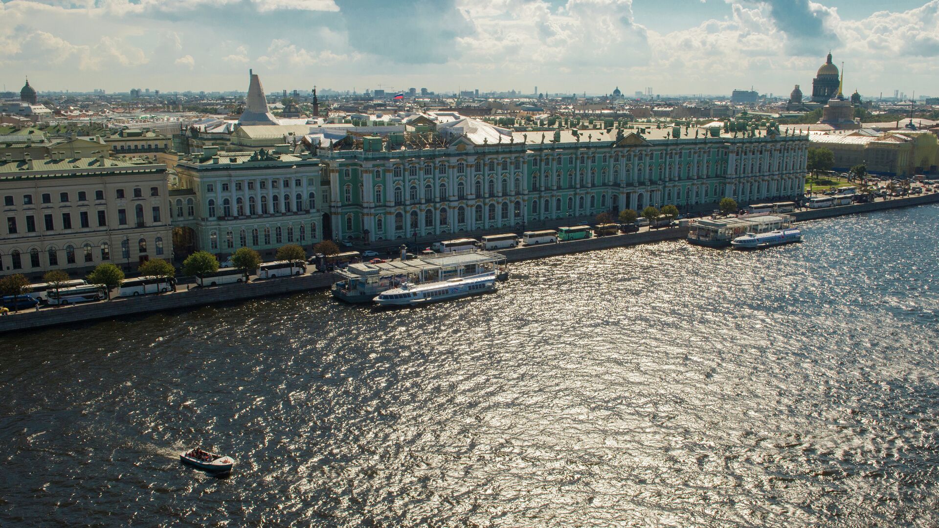 Vista al río Neva y el Museo - Sputnik Молдова, 1920, 04.10.2021