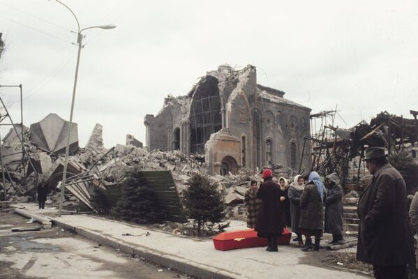 Последствия землетрясения в Армении - Sputnik Молдова