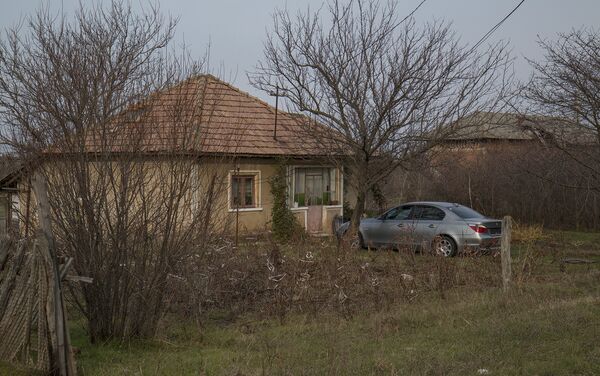 Типичный румынский домик. Начало зимы. - Sputnik Молдова