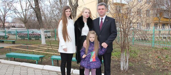 Вадим Красносельский и семья - Sputnik Молдова