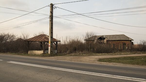 Casă și fântână părăsita pe Șoseaua Alexandriei - Sputnik Moldova