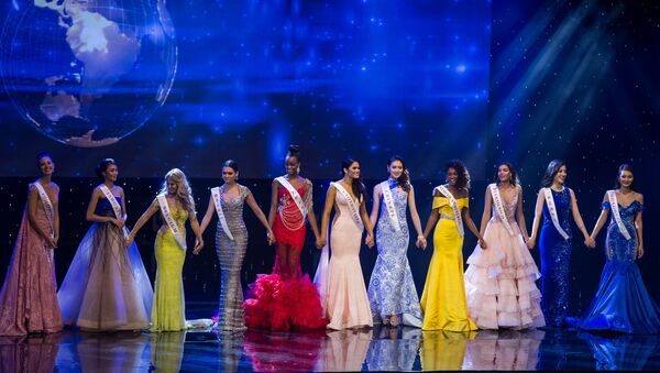 Конкурсанты на сцене во время Гран Финал Мисс Мира 2016 года - Sputnik Moldova-România