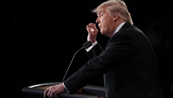 Кандидат в президенты США Дональд Трамп на дебатах в Нью-Йорке - Sputnik Moldova-România