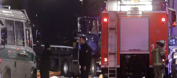 Lkw rast in Berliner Weihnachtsmarkt - Sputnik Молдова