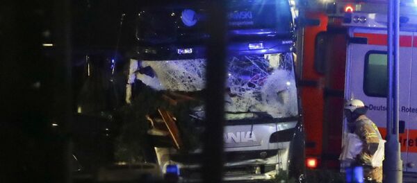 Lkw rast in Berliner Weihnachtsmarkt - Sputnik Молдова