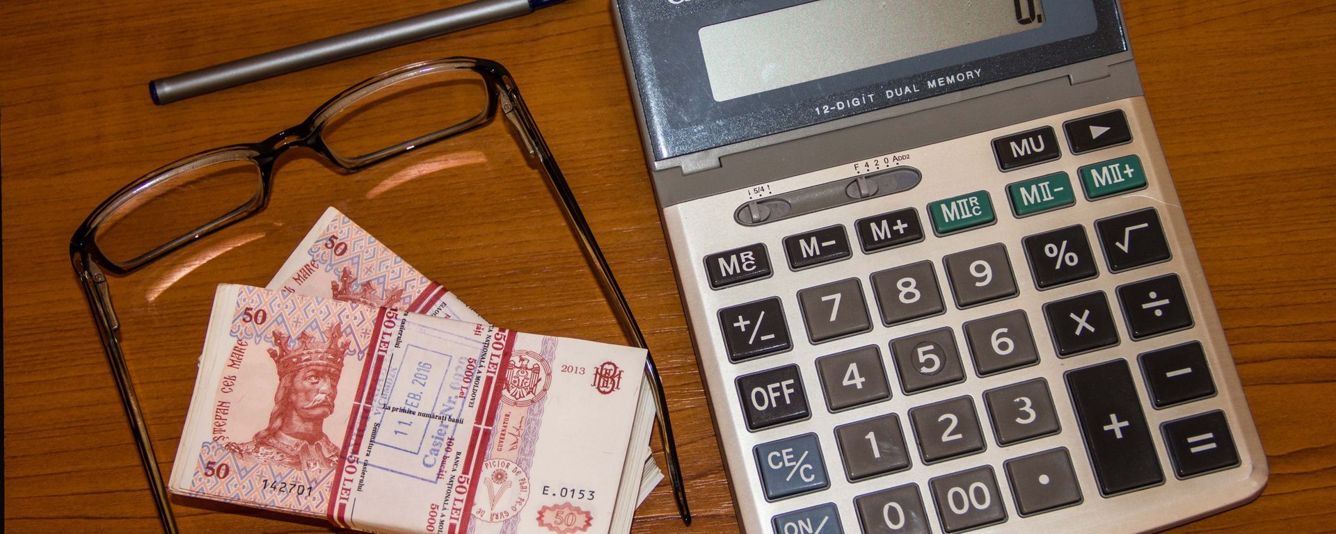 Bancnote cu nominalul de 50 lei moldovenești Bancnote cu nominalul de 50 lei moldovenești - Sputnik Молдова, 1920, 29.10.2016