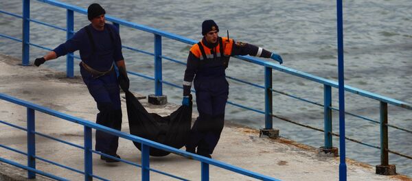 Поисково-спасательные работы на месте крушения самолёта Ту-154 Минобороны РФ в Сочи - Sputnik Молдова