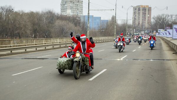 Parada Moș Crăciunilor pe bike - Sputnik Moldova