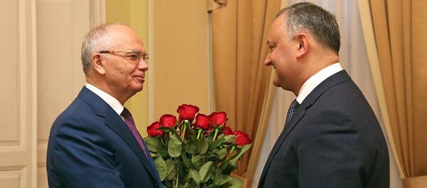 Ambasadorul Rusiei, Farit Muhametşin și președintele Republicii Moldova, Igor Dodon - Sputnik Moldova