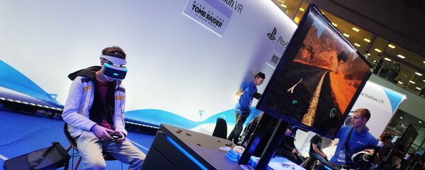 Геймер в очках виртуальной реальности. - Sputnik Молдова