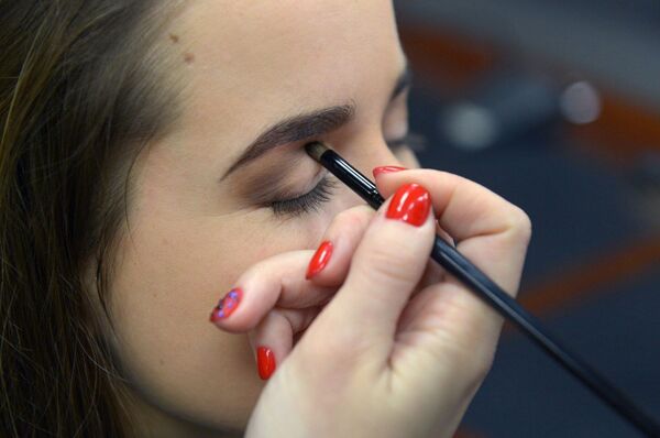 Тщательно растушевывайте тени - Sputnik Молдова