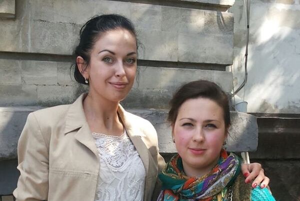 Художница Мария Скляренко и Нина Димогло - Sputnik Молдова