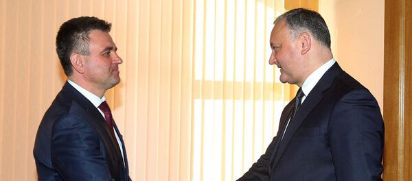 Встреча Президента Молдовы Игоря Додона и Вадима Красносельского Встреча Президента Молдовы Игоря Додона и Вадима Красносельского - Sputnik Молдова