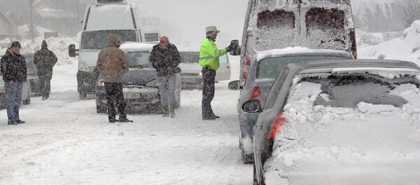 Viscol puternic și temperaturi scăzute în România Viscol puternic și temperaturi scăzute în România - Sputnik Moldova-România