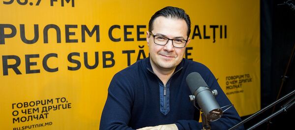 Valeriu Ostalep, în studioul Sputnik Moldova Valeriu Ostalep, în studioul Sputnik Moldova - Sputnik Moldova