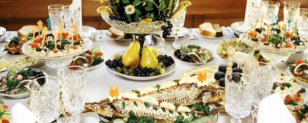 Сервированный стол Сервированный стол - Sputnik Moldova