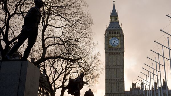 The sun rises behind The Elizabeth Tower, also known as 'Big Ben' on the day British Chancellor of the Exchequer George Osborne delivers his budget in London on March 16, 2016 - Sputnik Moldova