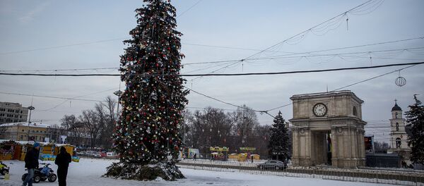 елка на площади Кишинева - Sputnik Moldova
