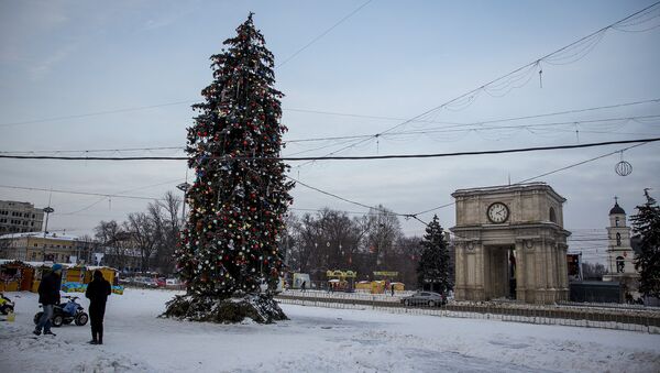 елка на площади Кишинева - Sputnik Moldova
