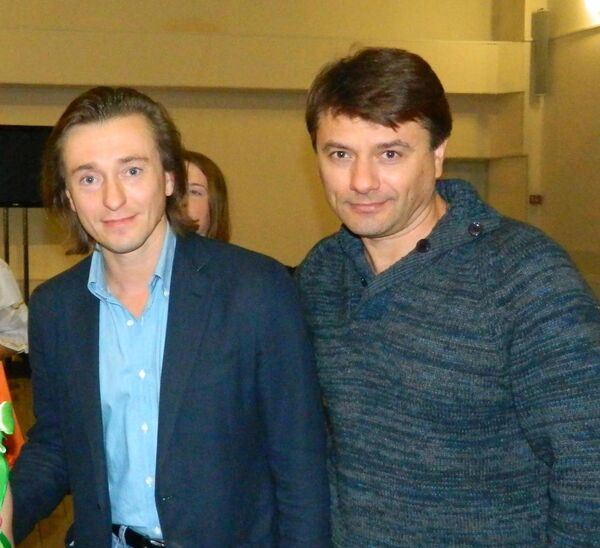 Slavici și Yulia, cei ce cântă cu mare pasiune la Moscova, București și Chișinău Slavici și Yulia, cei ce cântă cu mare pasiune la Moscova, București și Chișinău - Sputnik Moldova