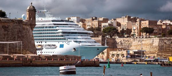 Круизный лайнер Costa Concordia - Sputnik Молдова