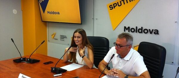 Не обошлось и без достижений Молдовы на международном уровне в области культуры. Наша соотечественница певица Лидия Исак заняла первое место на международном фестивале эстрадных исполнителей Мейкин Азия. Этот конкурс традиционно проходит в культурном центре Рух Ордо на побережье озера Иссык-Куль в Кыргызстане. - Sputnik Молдова