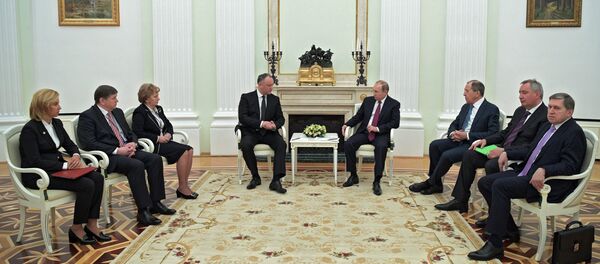 Встреча президента РФ В. Путина с президентом Молдовы И. Додоном Встреча президента РФ В. Путина с президентом Молдовы И. Додоном - Sputnik Молдова