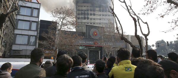 В Тегеране обрушилась высотка - Sputnik Молдова