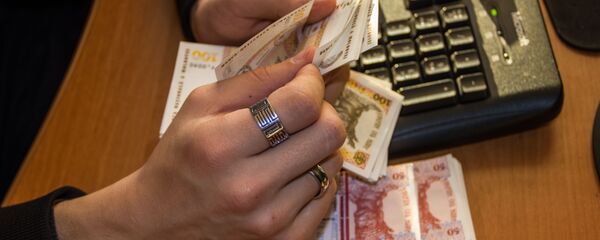 Bancnote de 50 și 100 de lei moldovenești - Sputnik Moldova