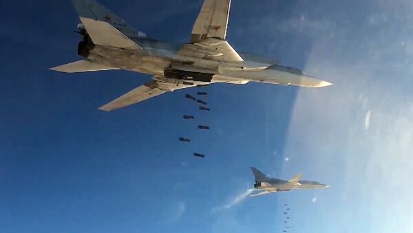 Tu-22 strategic bombers of Russia's Aerospace Defense Forces set to hit ISIS targets in Syria - Sputnik Moldova-România