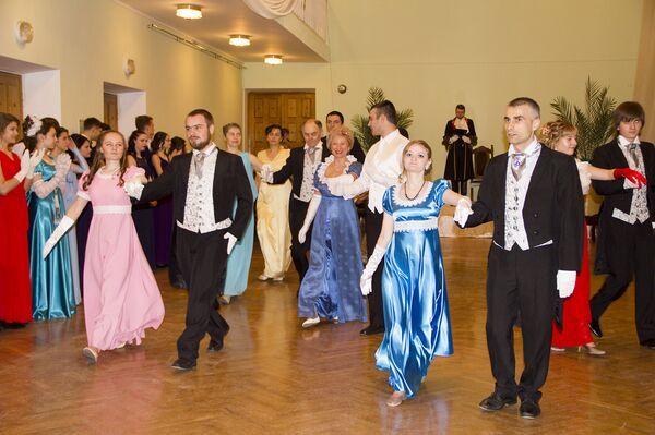 Бал исторических танцев в Приднестровье - Sputnik Молдова