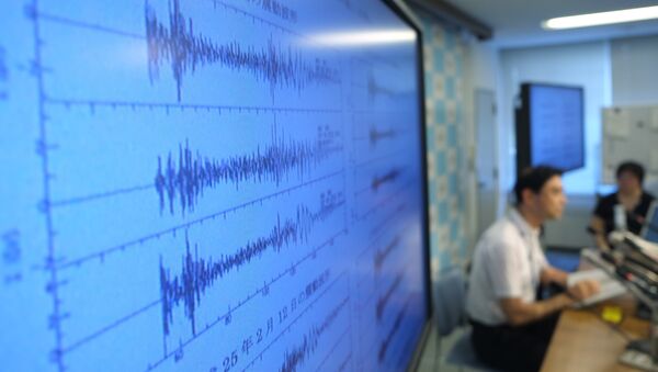 Japan's meteorological agency officer Gen Aoki speaks during a press conference at the agency's headquarters in Tokyo on September 9, 2016, following news of a possible fifth nuclear test by North Korea. - Sputnik Молдова