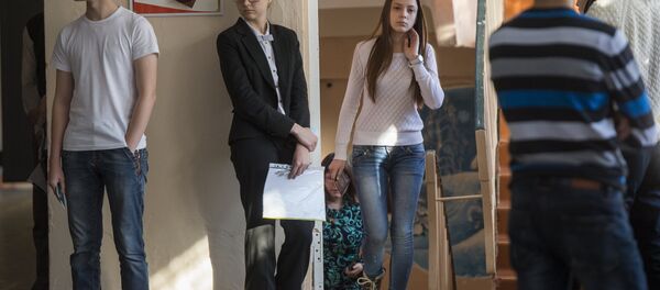 Ученики математической школы Михаил Кишиневский и Виктор Останин - Sputnik Moldova