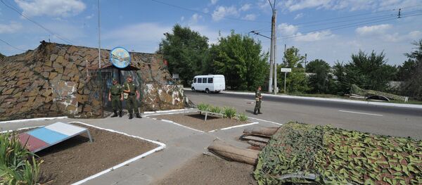 Блокпост российских миротворцев на въезде в город Бендеры Блокпост российских миротворцев на въезде в город Бендеры - Sputnik Moldova