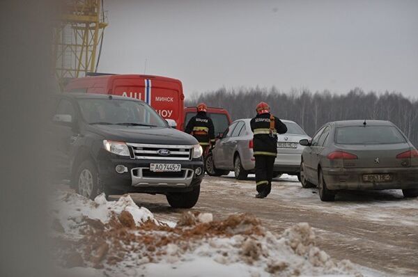 К месту происшествия приехали сотрудники милиции и спасатели - Sputnik Молдова