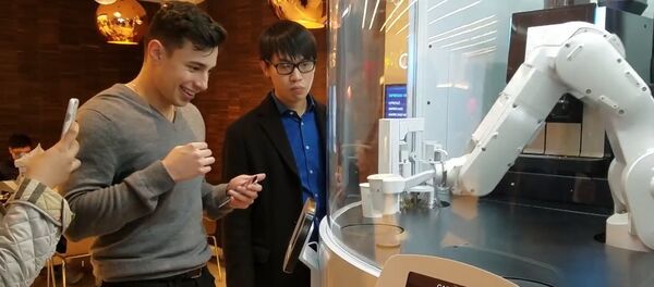 Робот-бариста в Сан-Франциско - Sputnik Молдова