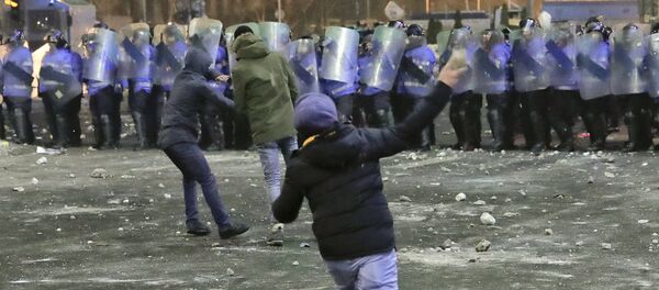 Violențe la București - Sputnik Moldova