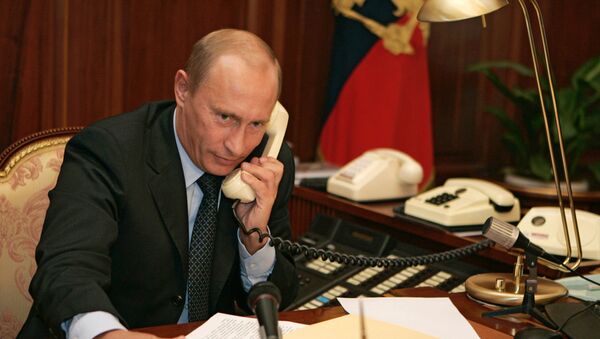Vladimir Putin poartă o discuție telefonică - Sputnik Moldova-România