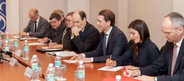 Президент ПМР Вадим Краносельский принял делегацию ОБСЕ во главе с Действующим Председателем ОБСЕ, Федеральным министром европейских, интеграционных и иностранных дел Австрийской Республики Себастьяном Курцем - Sputnik Молдова