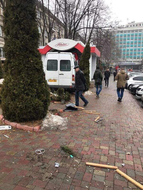 ДТП на бульваре Григоре Виеру ДТП на бульваре Григоре Виеру - Sputnik Молдова