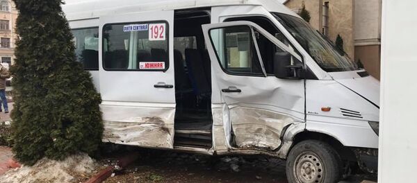 ДТП на бульваре Григоре Виеру ДТП на бульваре Григоре Виеру - Sputnik Молдова