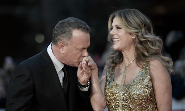 Actorul american Tom Hanks cu soția sa Rita Wilson. - Sputnik Moldova