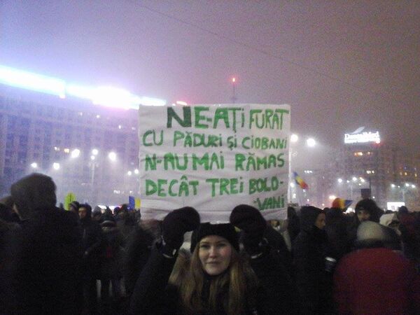 Protest în Piața Victoriei Protest în Piața Victoriei - Sputnik Moldova-România