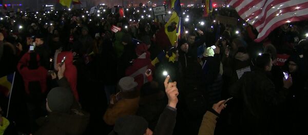 Proteste în capitala României cu participarea a zeci de mii de oameni - Sputnik Moldova-România