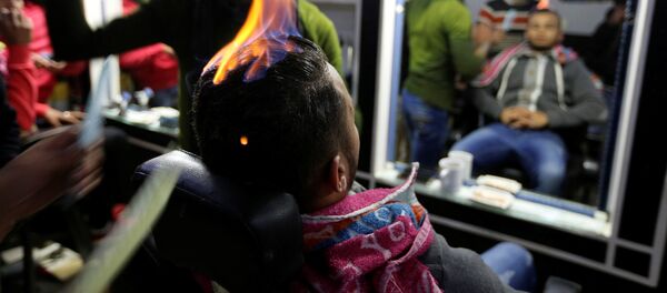 Стрижка огнем - Sputnik Молдова