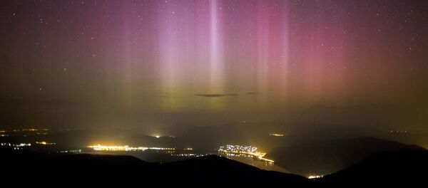 Северное сияние в небе над Венгрией Северное сияние в небе над Венгрией - Sputnik Moldova-România