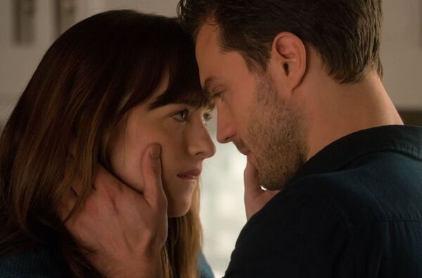 Кадр из фильма На пятьдесят оттенков темнее Кадр из фильма На пятьдесят оттенков темнее - Sputnik Молдова