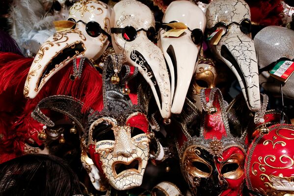 Anual, la Veneția vin circa jumătate de milion de turiști pentru a participa la carnaval. - Sputnik Moldova