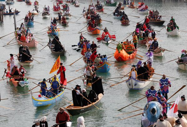 Carnavalul de la Veneția este cunoscut în toată lumea, fiind una dintre principalele curiozități ale orașului. - Sputnik Moldova