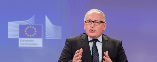 The First Vice-President of the European Commission Frans Timmermans addresses the media at the European Commission headquarters in Brussels, Wednesday, Nov. 19, 2014. - Sputnik Moldova-România